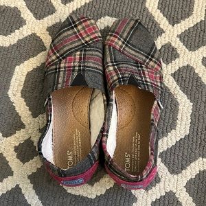 Classic Toms, Sherpa lined women’s size 9.5